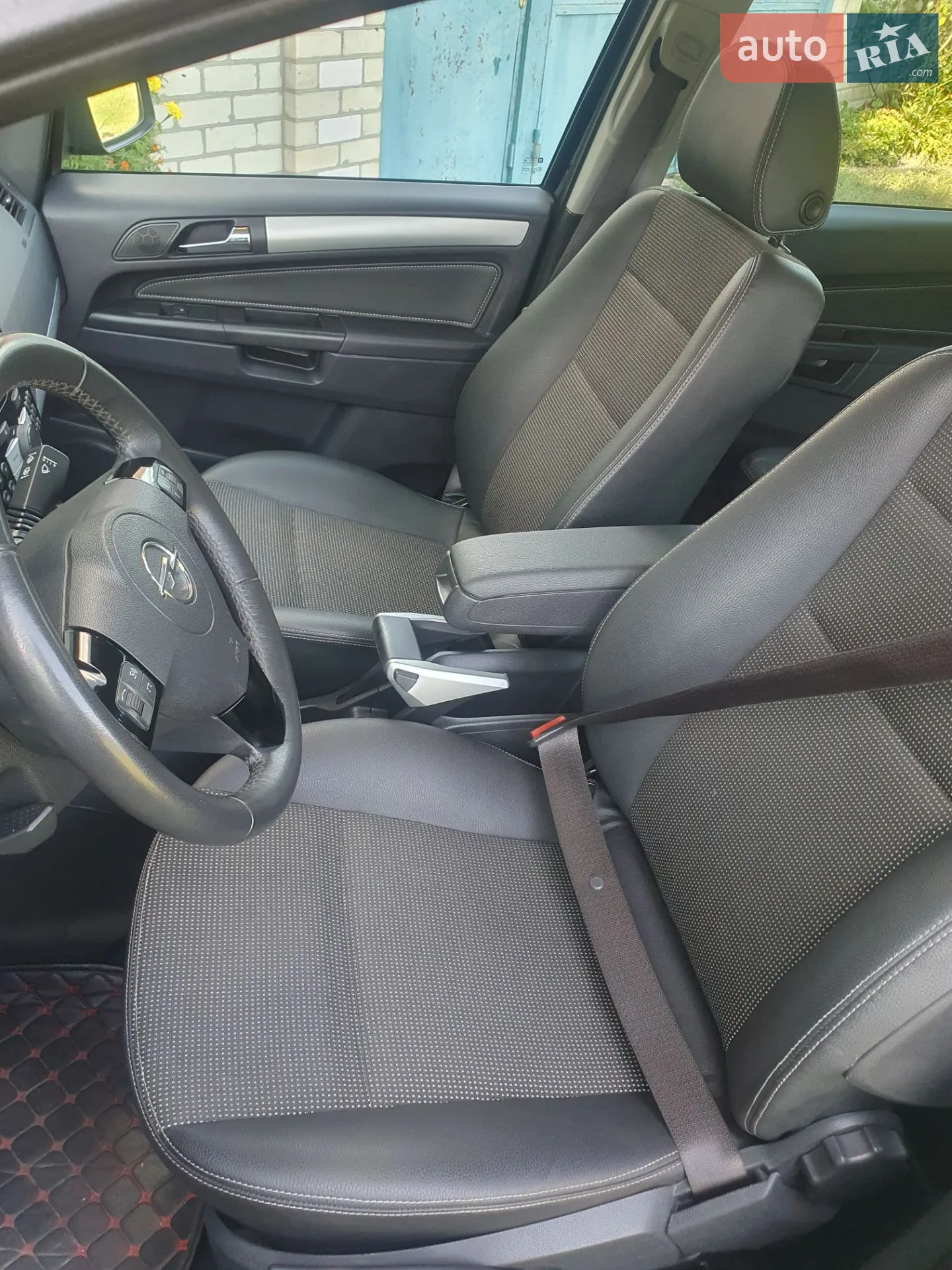 2010 Opel Zafira - мініатюра 12