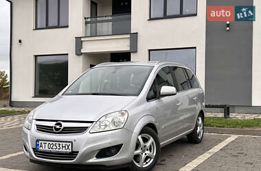 Мінівен Opel Zafira 2011 в Івано-Франківську