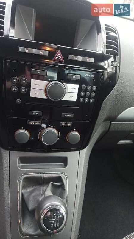 Мінівен Opel Zafira 2010 в Стрию