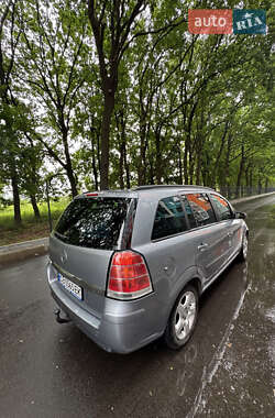 Минивэн Opel Zafira 2006 в 