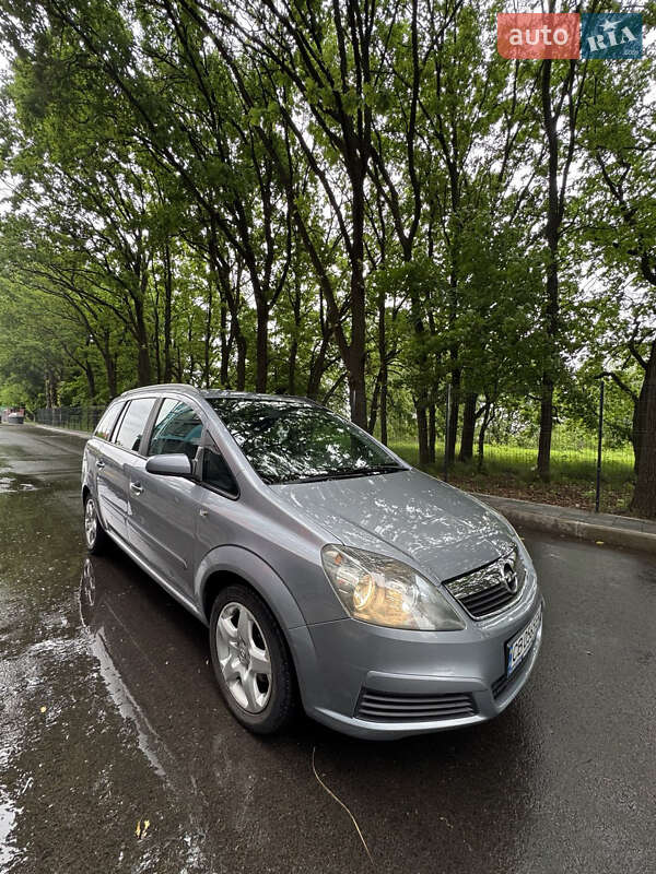 Мінівен Opel Zafira 2006 в Чернігові