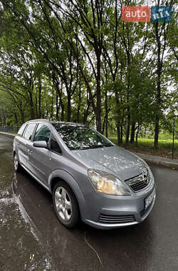 Минивэн Opel Zafira 2006 в 
