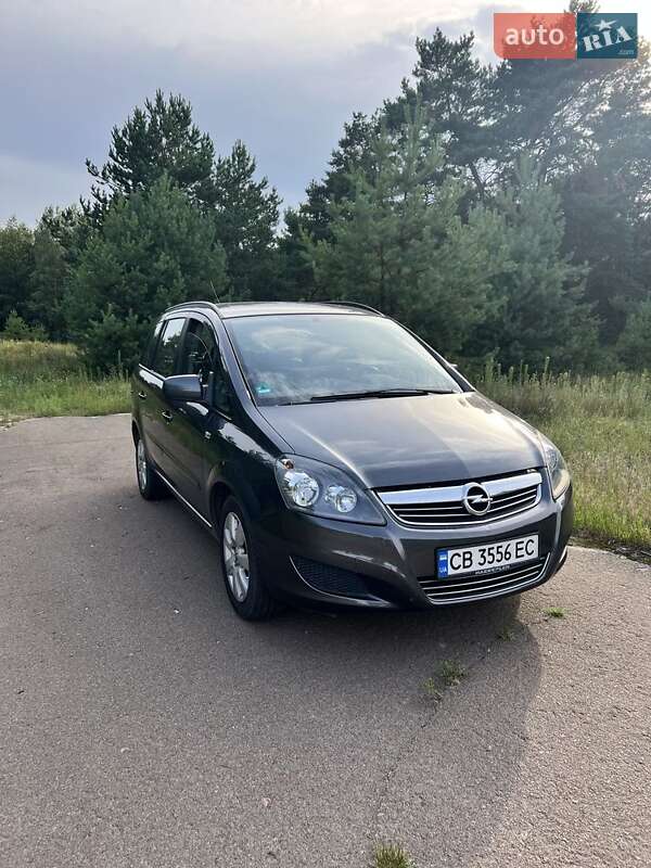 Минивэн Opel Zafira 2012 в Остер фото 2 Минивэн Opel Zafira 2012 в Остер