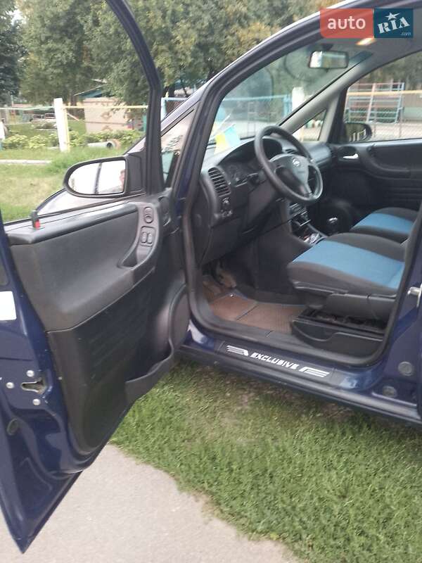 Минивэн Opel Zafira 2003 в Сумах