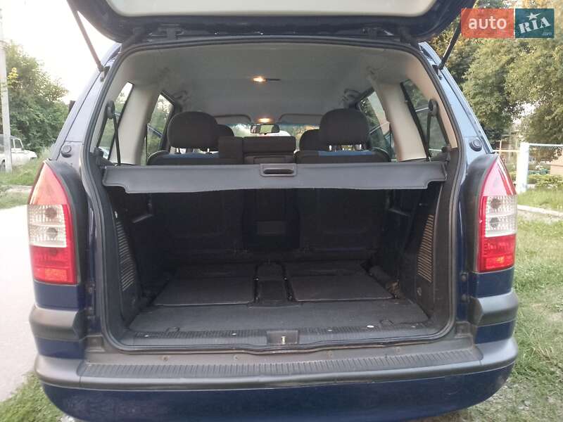 Минивэн Opel Zafira 2003 в Сумах