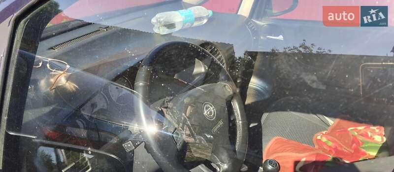 Мінівен Opel Zafira 2003 в Нетішині