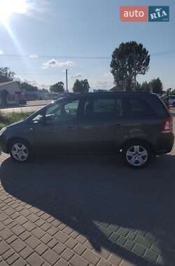 Мінівен Opel Zafira 2010 в 