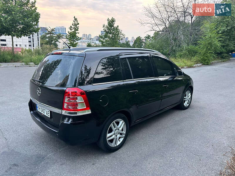Мінівен Opel Zafira 2006 в Києві