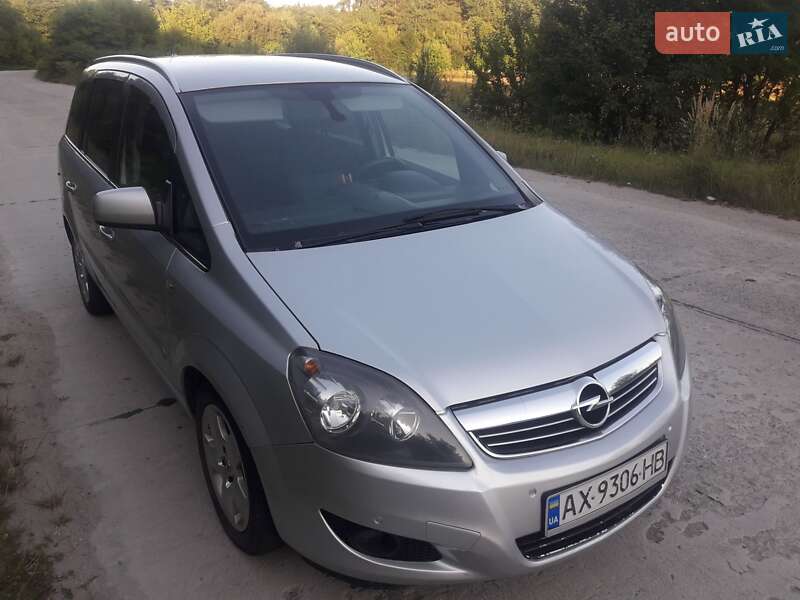 Минивэн Opel Zafira 2012 в Славуте