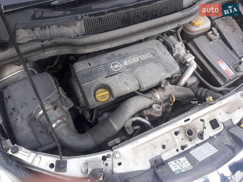 Минивэн Opel Zafira 2012 в Славуте