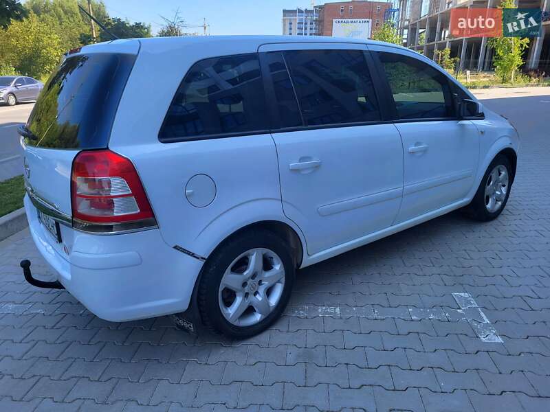 Мінівен Opel Zafira 2008 в Хмельницькому