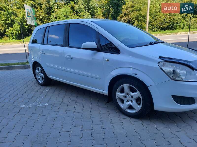 Мінівен Opel Zafira 2008 в Хмельницькому