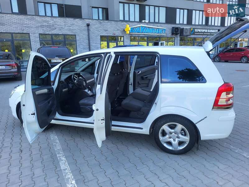 Мінівен Opel Zafira 2008 в Хмельницькому