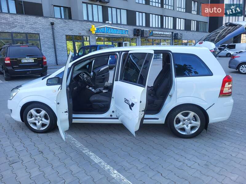 Мінівен Opel Zafira 2008 в Хмельницькому