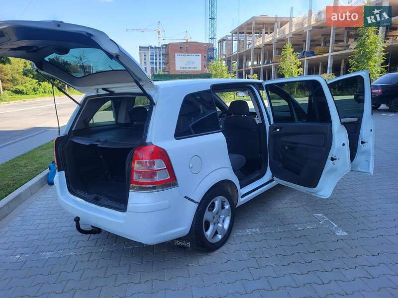 Мінівен Opel Zafira 2008 в Хмельницькому