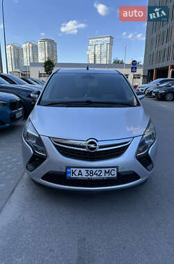 Микровэн Opel Zafira 2014 в Киеве