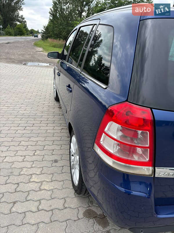 Минивэн Opel Zafira 2009 в Львове