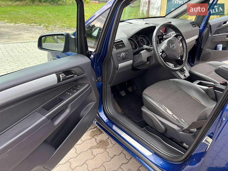 Минивэн Opel Zafira 2009 в Львове