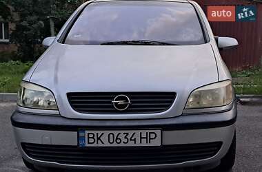 Минивэн Opel Zafira 2002 в Киеве