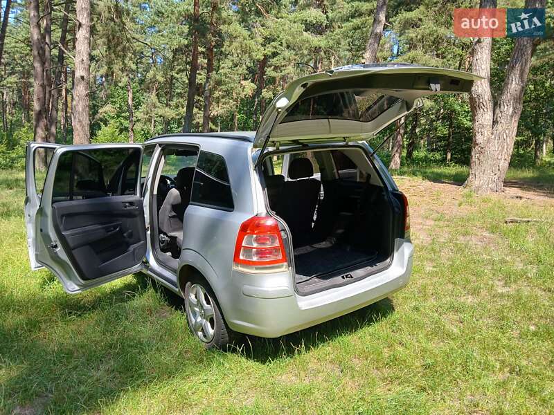 Мінівен Opel Zafira 2008 в Львові