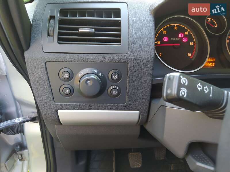 Минивэн Opel Zafira 2008 в Нетешине