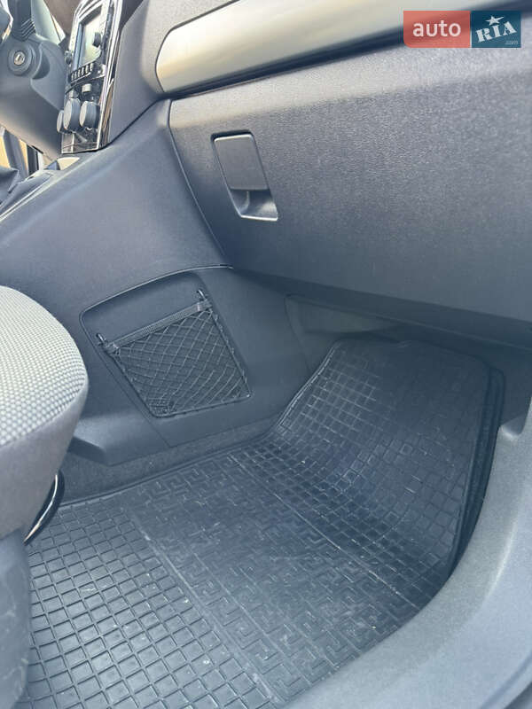 Мінівен Opel Zafira 2014 в Дрогобичі