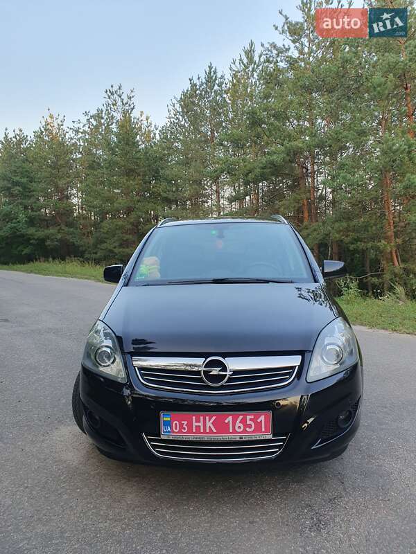Минивэн Opel Zafira 2010 в Харькове