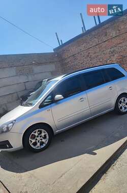 Минивэн Opel Zafira 2005 в Чернигове