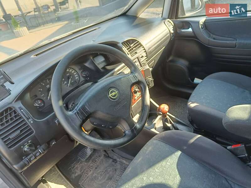 Минивэн Opel Zafira 1999 в Рудки