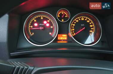 Минивэн Opel Zafira 2007 в 