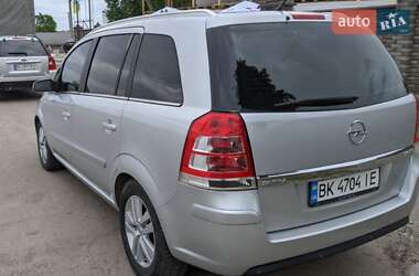 Минивэн Opel Zafira 2008 в Ровно