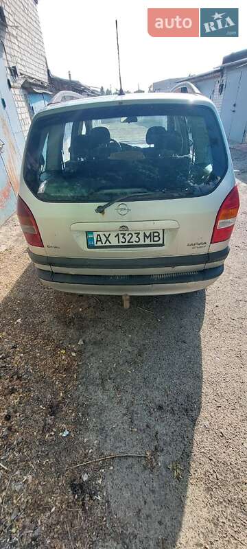 Минивэн Opel Zafira 2001 в Харькове