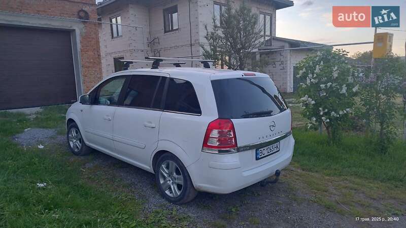 Минивэн Opel Zafira 2011 в Львове