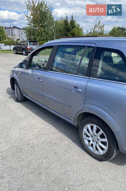 Минивэн Opel Zafira 2007 в Ивано-Франковске