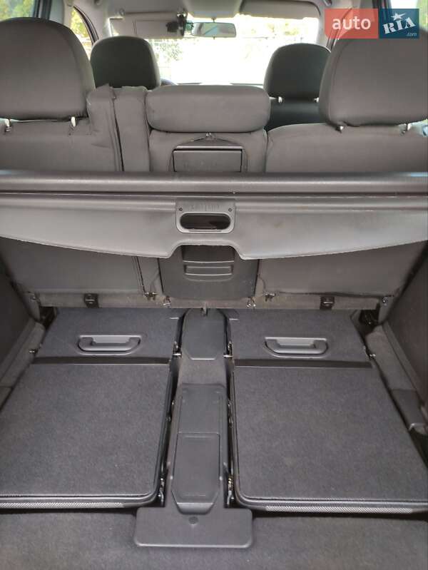 Мінівен Opel Zafira 2011 в Дрогобичі