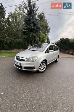 Минивэн Opel Zafira 2005 в Василькове