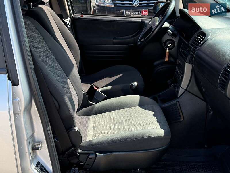 Минивэн Opel Zafira 2003 в Виннице