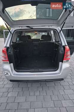 Мінівен Opel Zafira 2011 в 