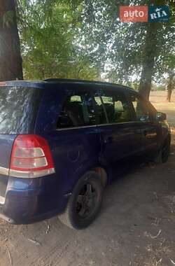 Минивэн Opel Zafira 2010 в Кривом Роге
