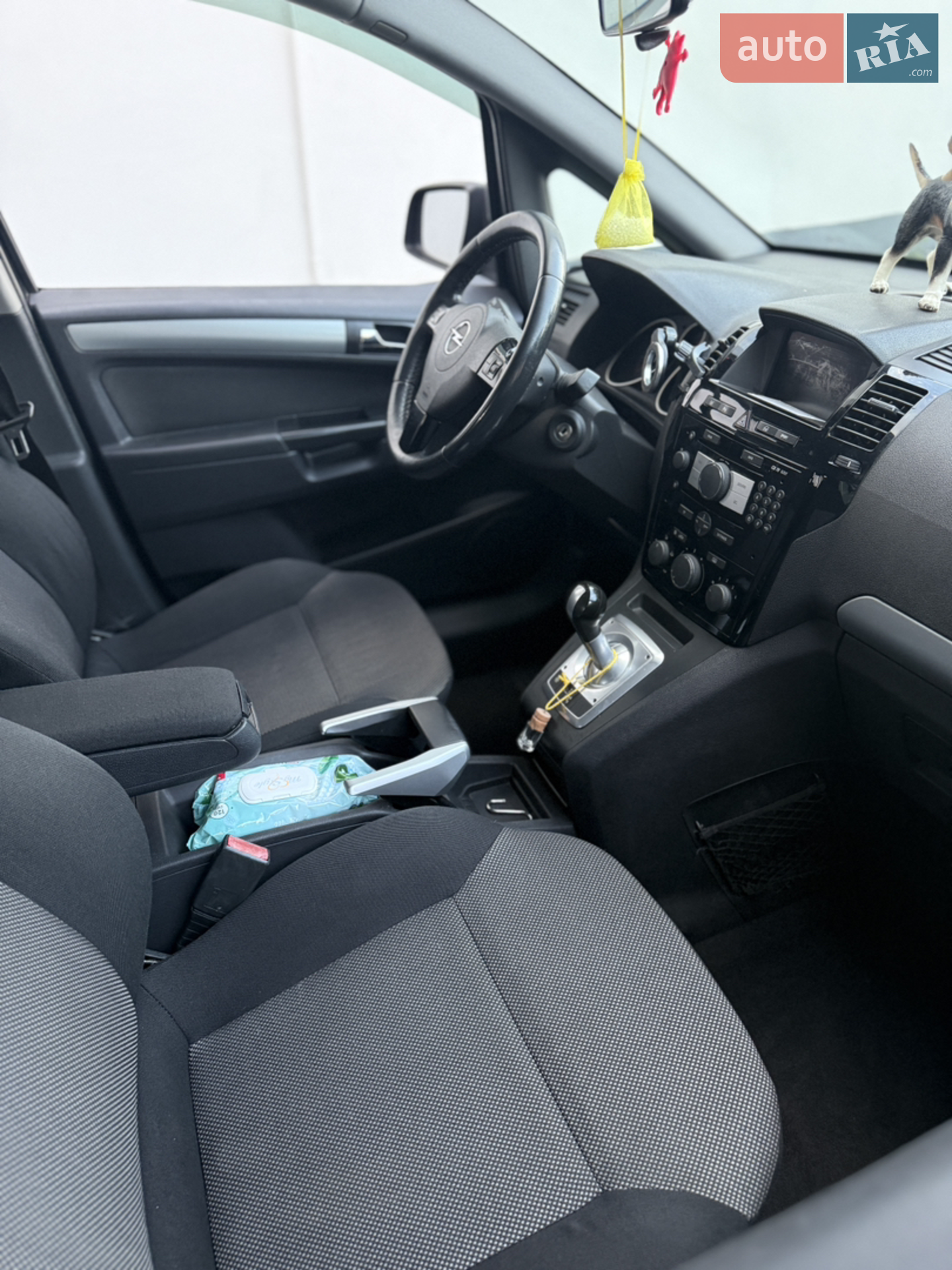 2010 Opel Zafira - мініатюра 2