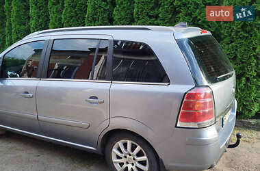 Минивэн Opel Zafira 2005 в 
