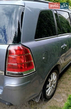 Минивэн Opel Zafira 2005 в 