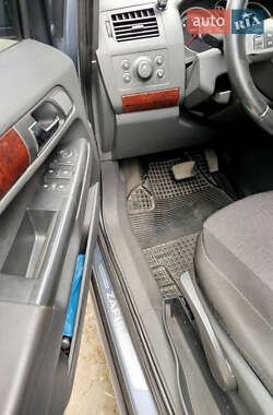 Минивэн Opel Zafira 2005 в 