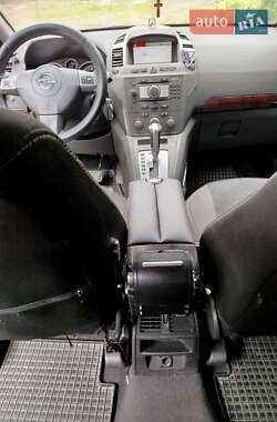 Минивэн Opel Zafira 2005 в 