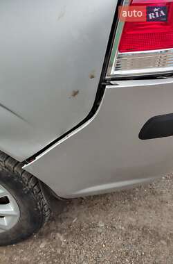Минивэн Opel Zafira 2006 в 