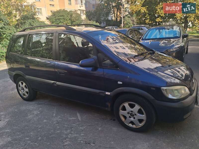 Мінівен Opel Zafira 2001 в Києві