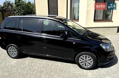 Минивэн Opel Zafira 2008 в Луцке