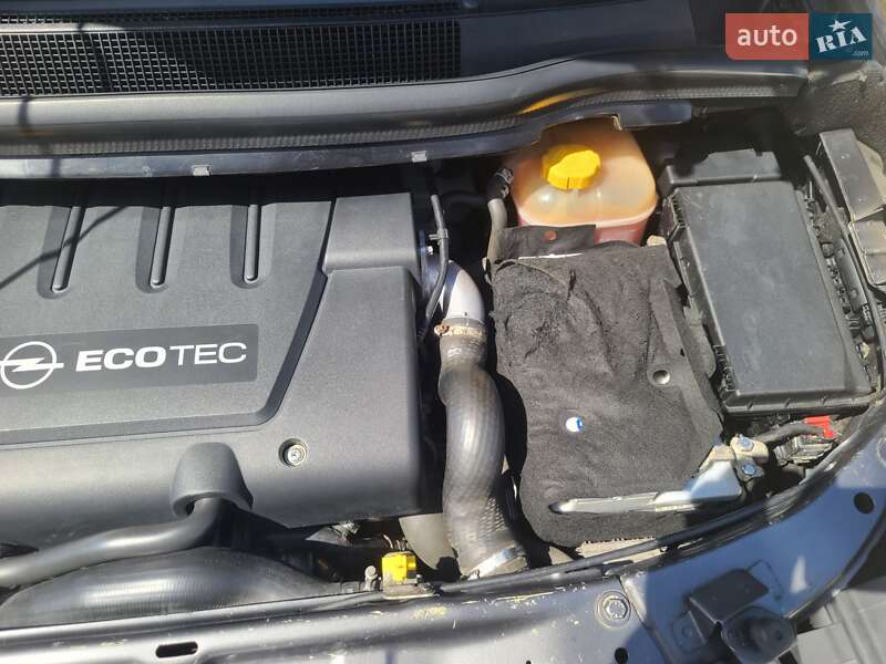 Минивэн Opel Zafira 2010 в Ивано-Франковске