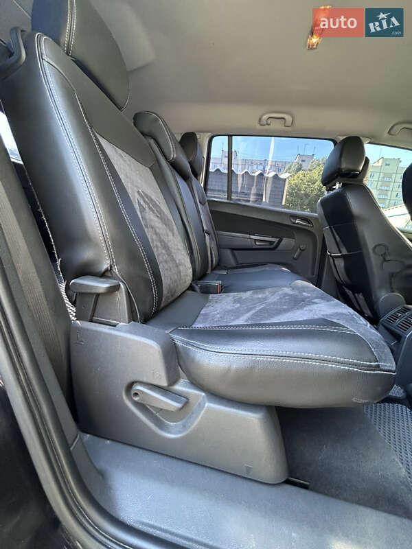 Минивэн Opel Zafira 2011 в Запорожье