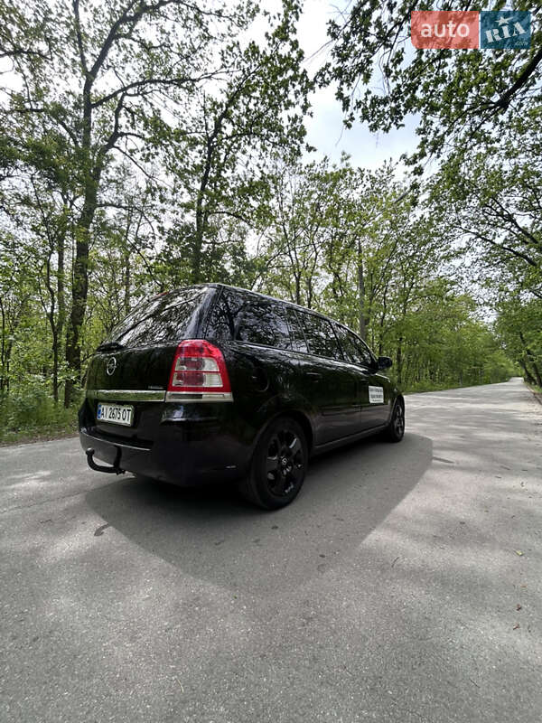 Минивэн Opel Zafira 2011 в Запорожье